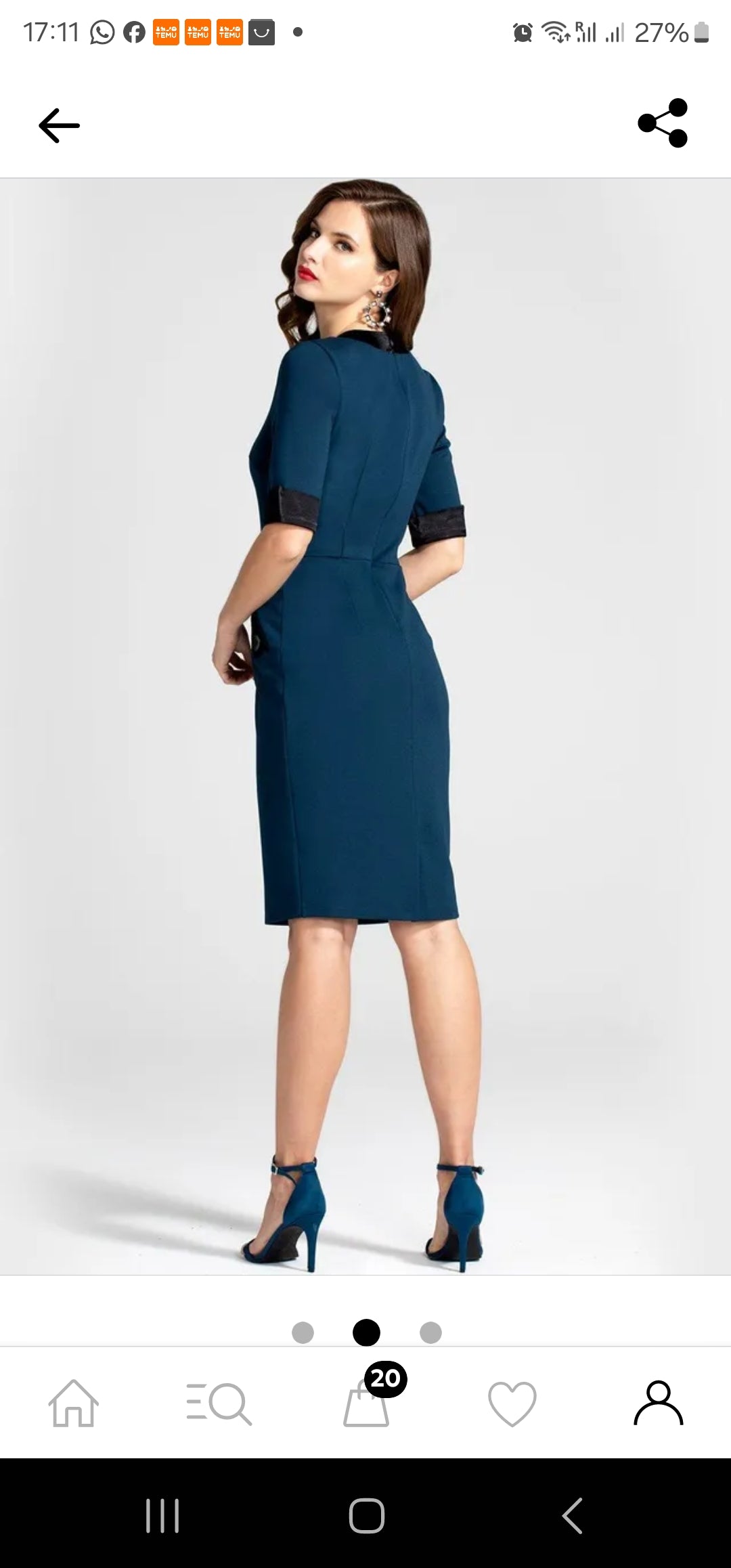 Hot Squash
Contrast Collar
Short-Sleeved Dress | Size 16