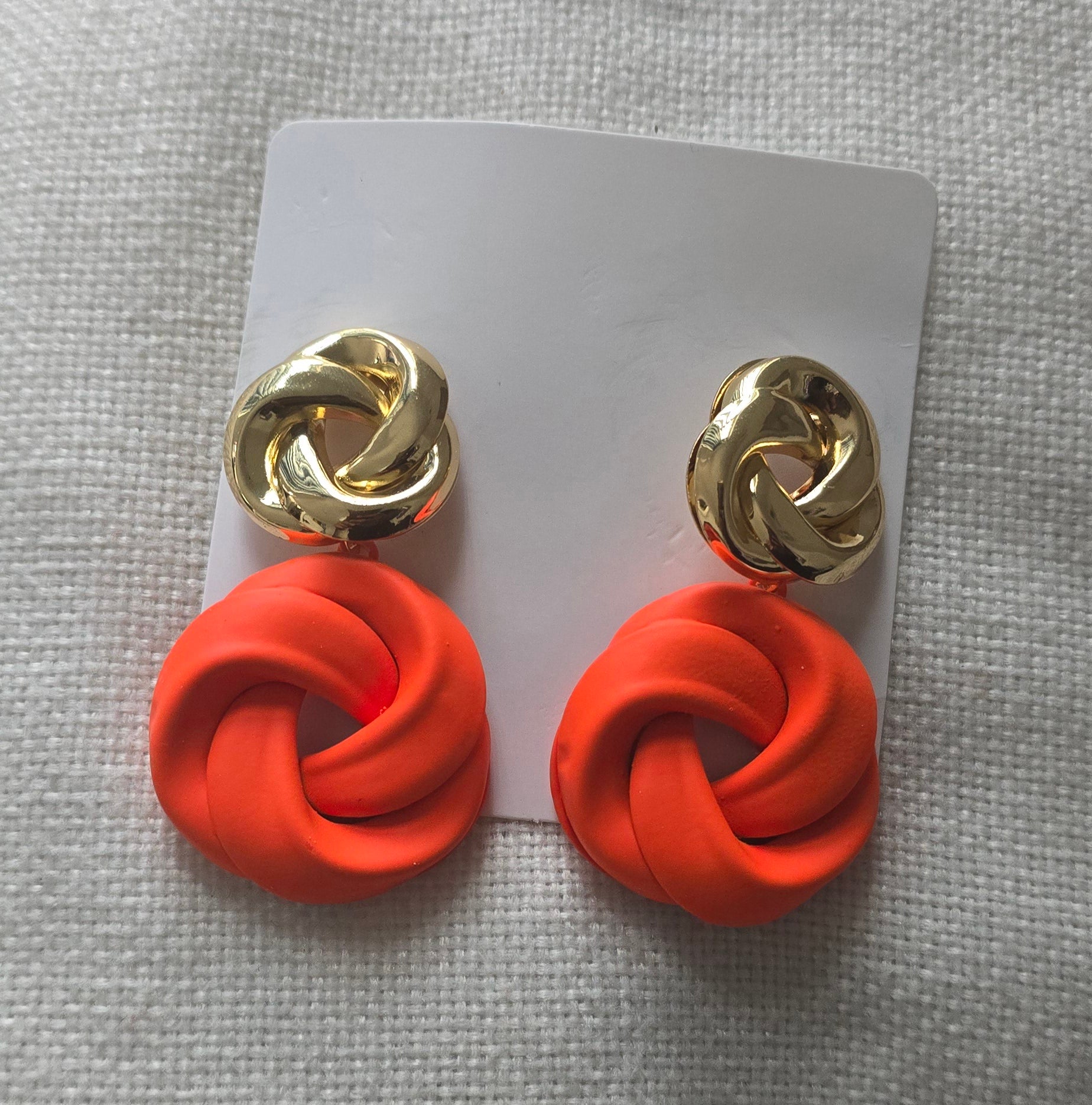 Tangerine Knot Drop Earrings – Gold