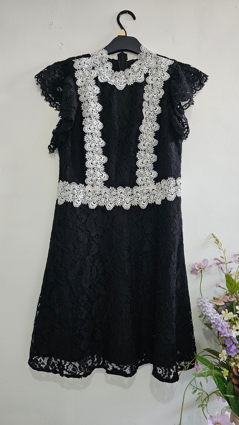Pre-Loved Mini V Brand Dress – Size 12 | Elegant Sustainable Style