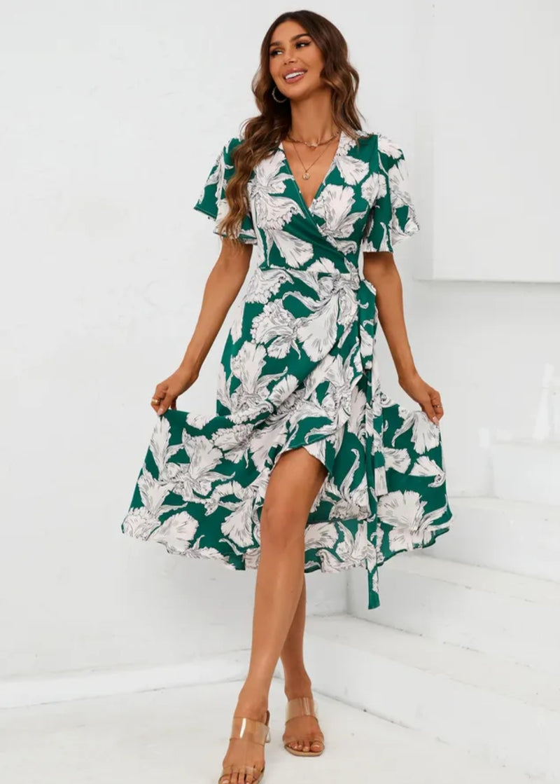 FS Collection
Printed Angel Sleeve Wrap
Dress | Size L