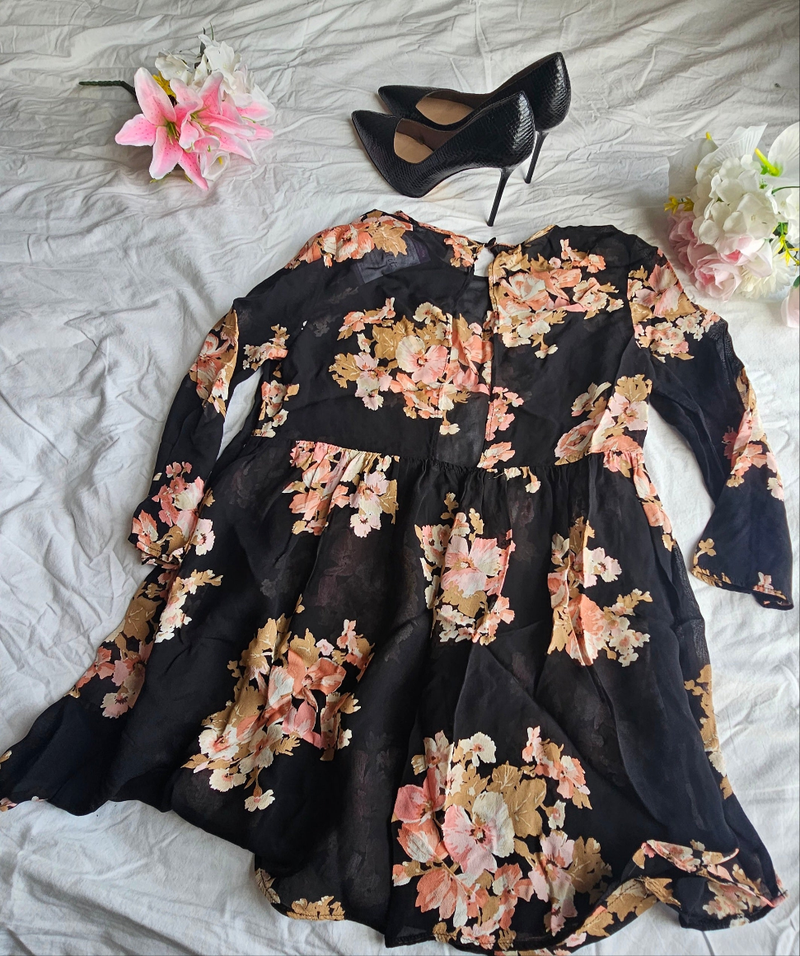 TOPSHOP Black Floral Long Sleeve Chiffon Blouse – Size US 6 / UK 10 | Lightweight, Elegant, Feminine