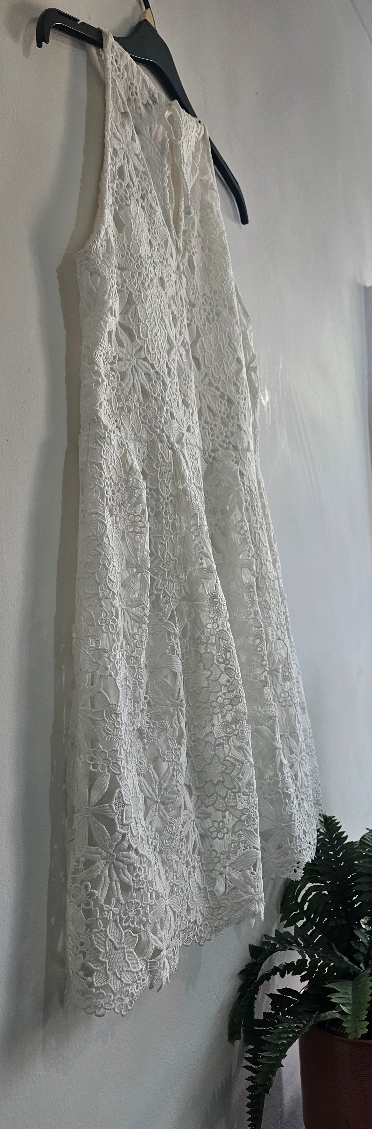 Elegant White Lace Mini Dress – Zara Basic Collection (Size S | EUR S | USA S | MEX 26)