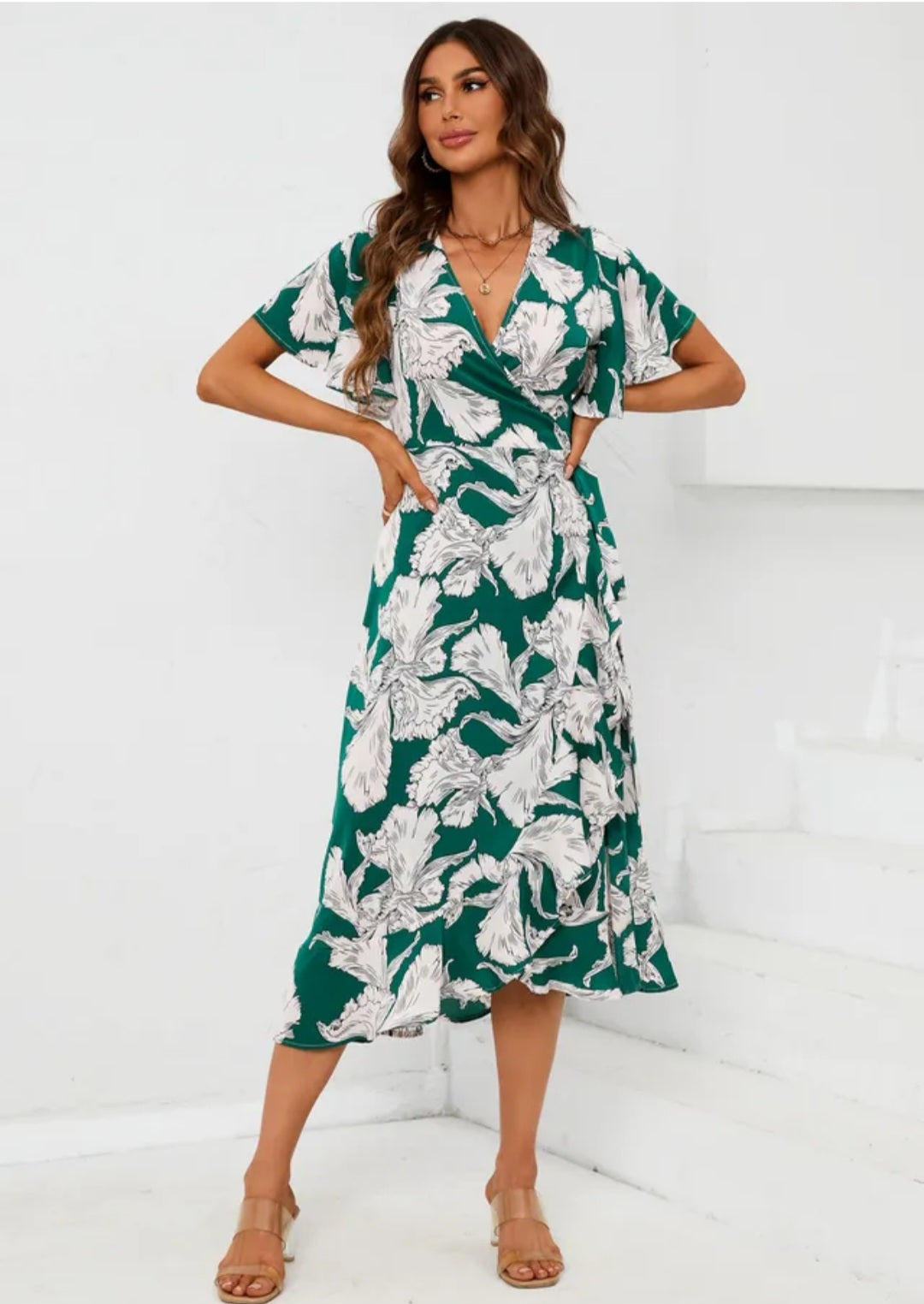 FS Collection
Printed Angel Sleeve Wrap
Dress | Size L