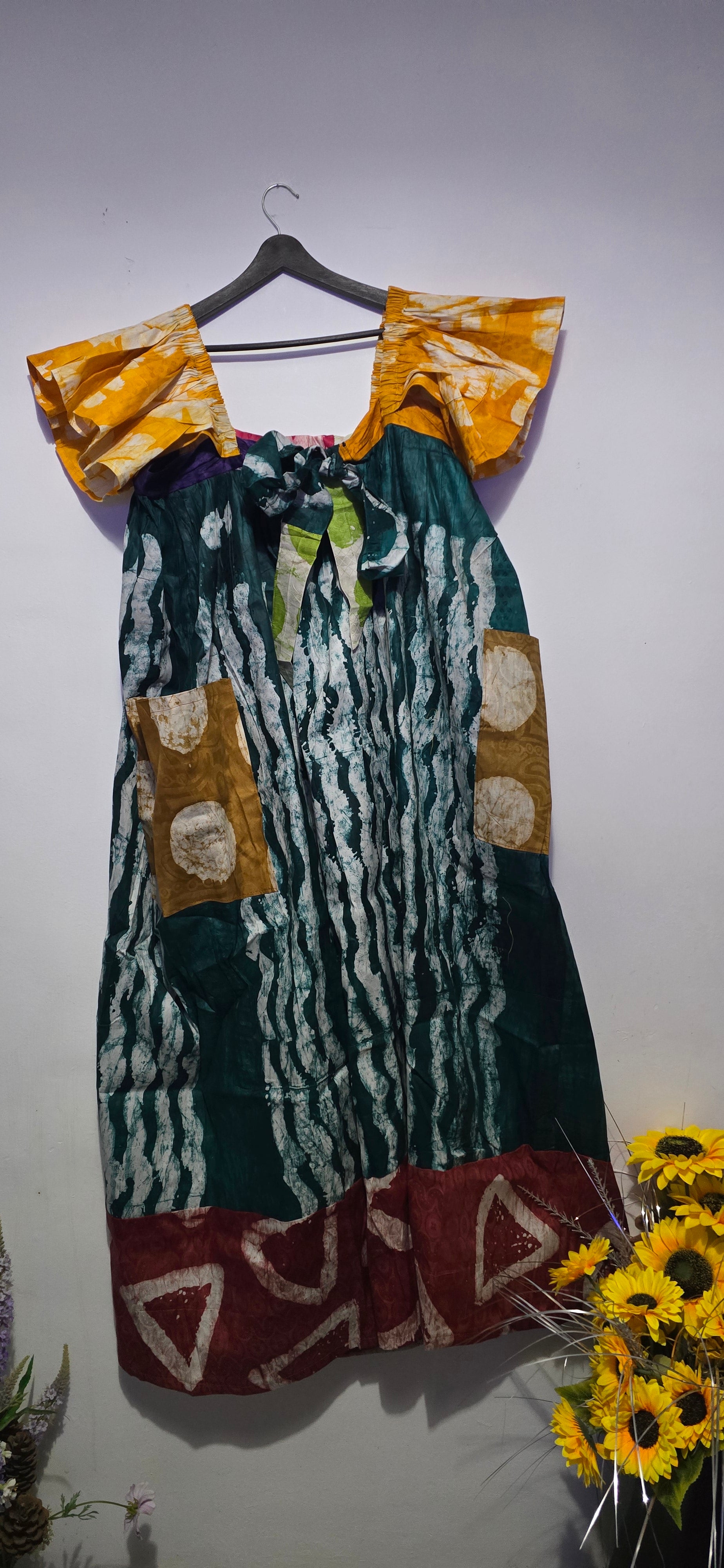 Forest Ruffle-Sleeve Batik Maxi – Pockets